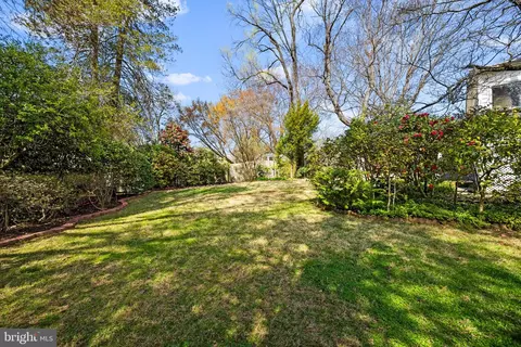 Exterior - 21 Lauer Ct, Silver Spring, MD 20901 photo 13 of 14