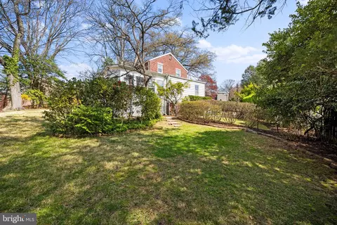 Exterior - 21 Lauer Ct, Silver Spring, MD 20901 photo 12 of 14