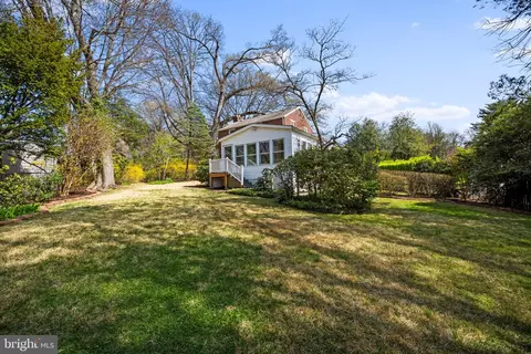 Exterior - 21 Lauer Ct, Silver Spring, MD 20901 photo 11 of 14