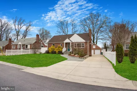 Exterior - 11613 College View Dr, Silver Spring, MD 20902 photo 2 of 10