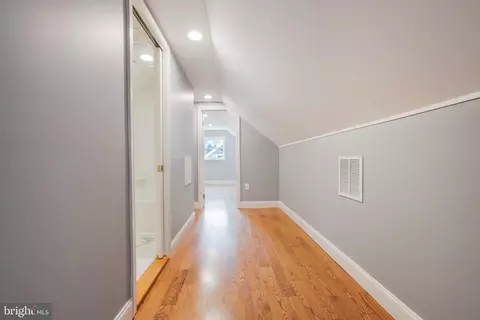 Entry Way - 11613 College View Dr, Silver Spring, MD 20902 photo 2 of 3