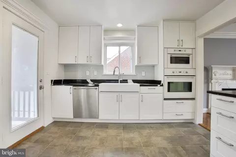 Kitchen - 11613 College View Dr, Silver Spring, MD 20902 photo 2 of 5