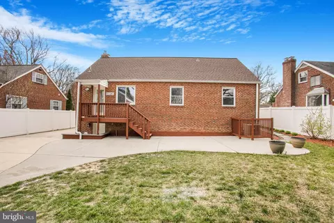 Exterior - 11613 College View Dr, Silver Spring, MD 20902 photo 6 of 10