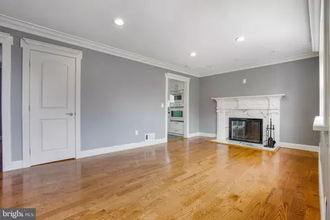 Living - 11613 College View Dr, Silver Spring, MD 20902 photo 3 of 5