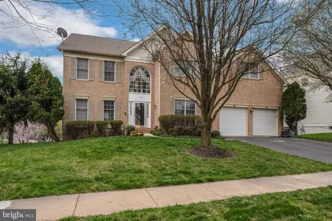 13526 Broadfield Dr, Potomac, MD 20854