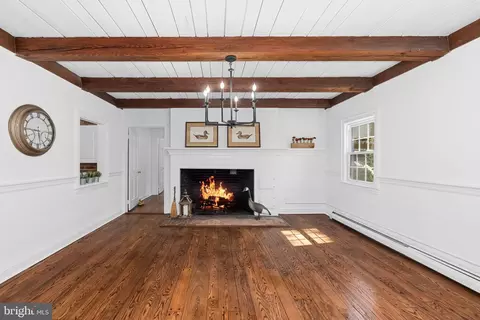 Dining - 4 Springvale Ln, Silver Spring, MD 20910 photo 1 of 2
