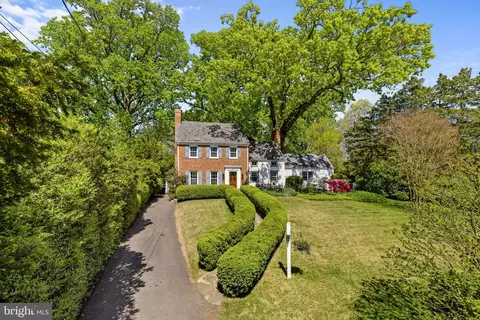 4 Springvale Ln, Silver Spring, MD 20910