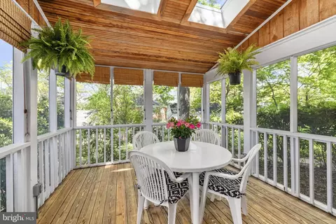 Exterior - 4 Springvale Ln, Silver Spring, MD 20910 photo 11 of 16