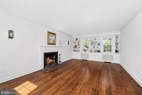 Living - 4 Springvale Ln, Silver Spring, MD 20910 photo 1 of 6