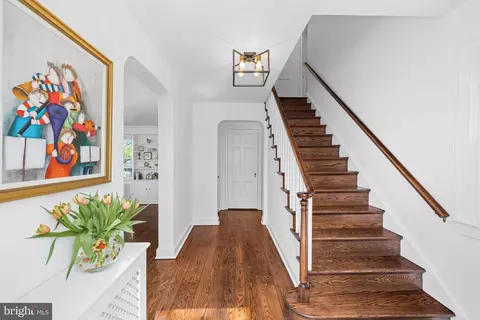 Entry Way - 4 Springvale Ln, Silver Spring, MD 20910 photo 1 of 3