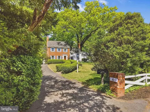 Exterior - 4 Springvale Ln, Silver Spring, MD 20910 photo 3 of 16