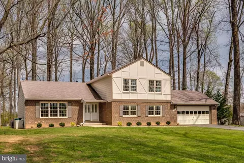 17605 Cashell Rd, Rockville, MD 20853