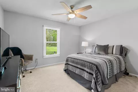 Bedroom - 4 Dartmoor Ct, Olney, MD 20832 photo 5 of 8
