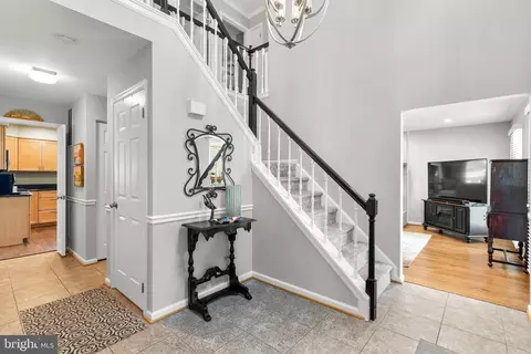 Entry Way - 4 Dartmoor Ct, Olney, MD 20832 photo 1 of 2