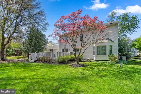 Exterior - 4 Dartmoor Ct, Olney, MD 20832 photo 9 of 11