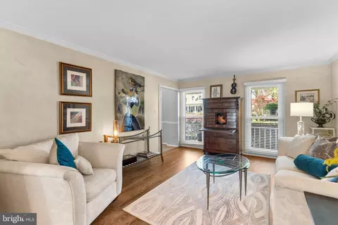 Living - 4 Dartmoor Ct, Olney, MD 20832 photo 3 of 12