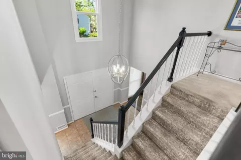 Entry Way - 4 Dartmoor Ct, Olney, MD 20832 photo 2 of 2