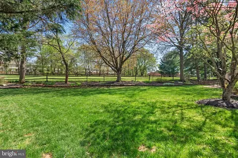 Exterior - 4 Dartmoor Ct, Olney, MD 20832 photo 10 of 11
