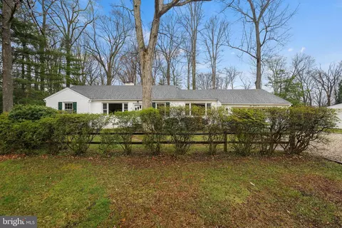Exterior - 801 Copley Ln, Silver Spring, MD 20904 photo 4 of 9