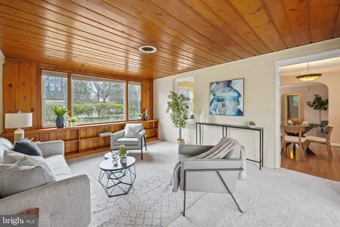 Living - 801 Copley Ln, Silver Spring, MD 20904 photo 9 of 10