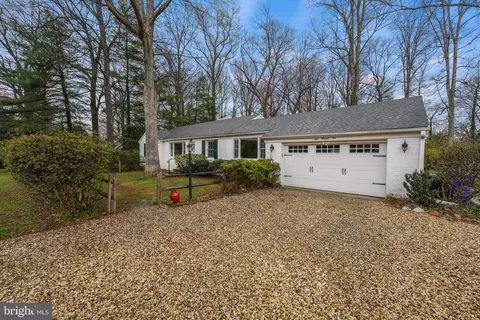 801 Copley Ln, Silver Spring, MD 20904