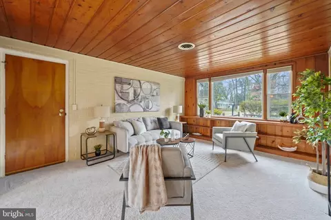 Living - 801 Copley Ln, Silver Spring, MD 20904 photo 7 of 10