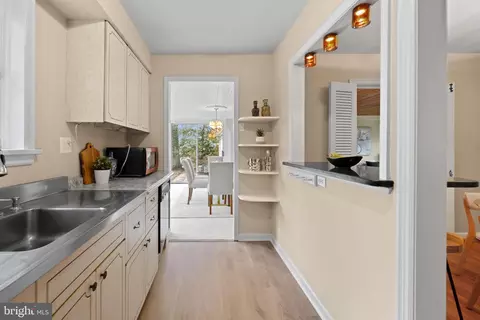 Kitchen - 801 Copley Ln, Silver Spring, MD 20904 photo 6 of 6