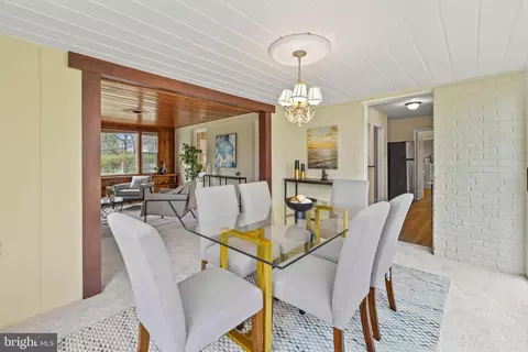 Dining - 801 Copley Ln, Silver Spring, MD 20904 photo 6 of 7