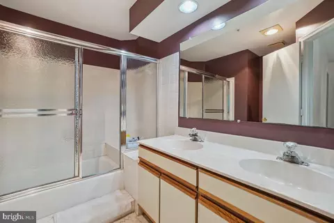 Bath - 3317 Sir Thomas Dr #4-A-22, Silver Spring, MD 20904 photo 2 of 3