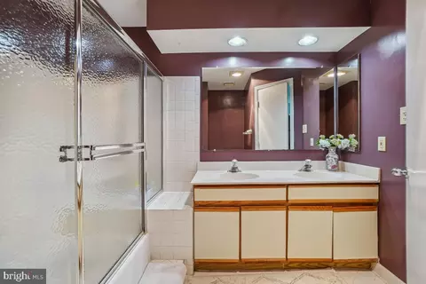 Bath - 3317 Sir Thomas Dr #4-A-22, Silver Spring, MD 20904 photo 3 of 3