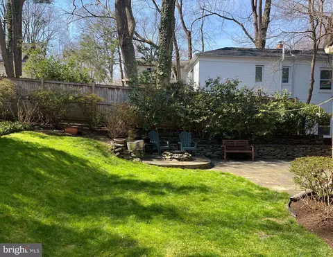 10308 Brookmoor Dr, Silver Spring, MD 20901 photo 2