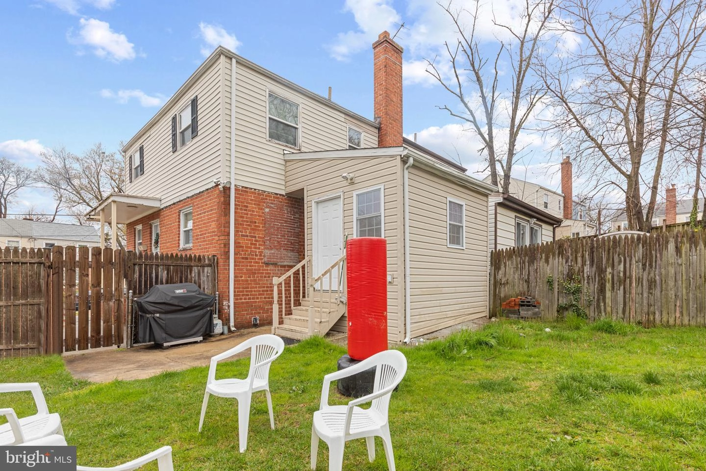 Exterior - 3210 Medway St, Silver Spring, MD 20902 photo 5 of 6