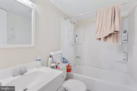 Bath - 3210 Medway St, Silver Spring, MD 20902 photo 2 of 4