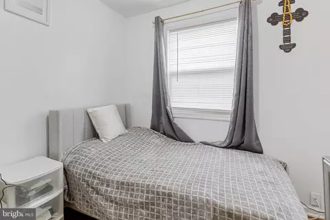 Bedroom - 3210 Medway St, Silver Spring, MD 20902 photo 8 of 10