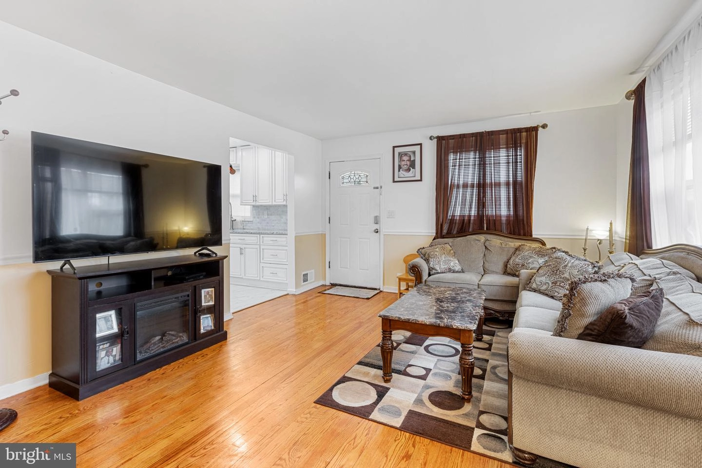 Living - 3210 Medway St, Silver Spring, MD 20902 photo 3 of 3