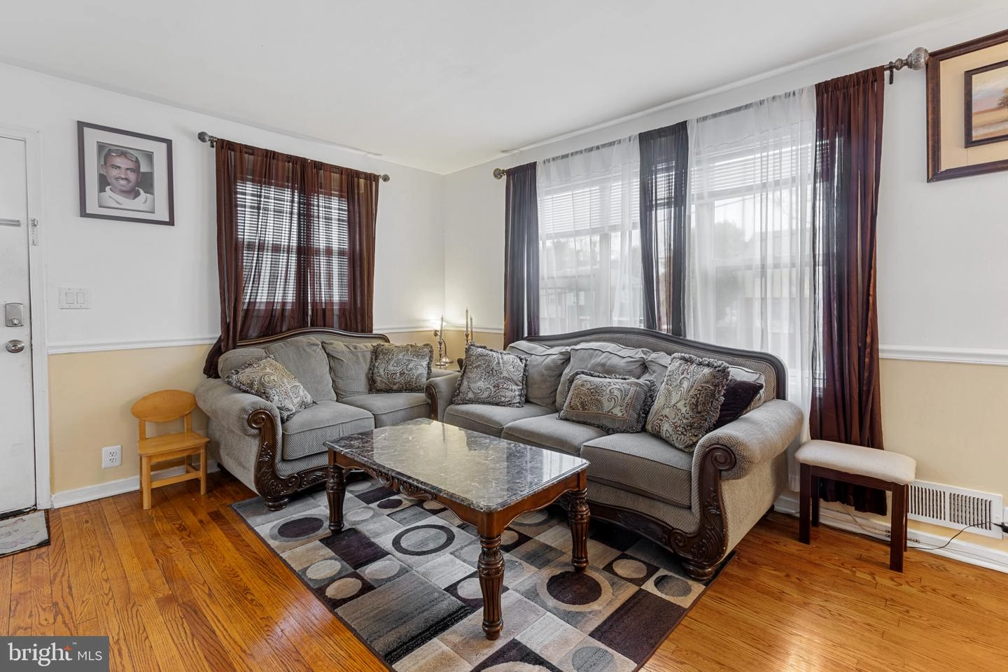 Living - 3210 Medway St, Silver Spring, MD 20902 photo 2 of 3