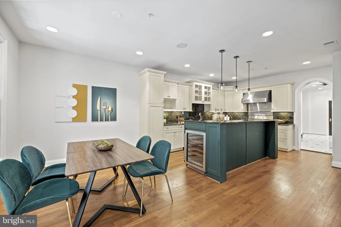 Dining - 7805 Gate Post Way, Potomac, MD 20854 photo 2 of 2