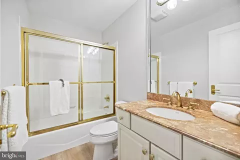 Bath - 7805 Gate Post Way, Potomac, MD 20854 photo 4 of 4