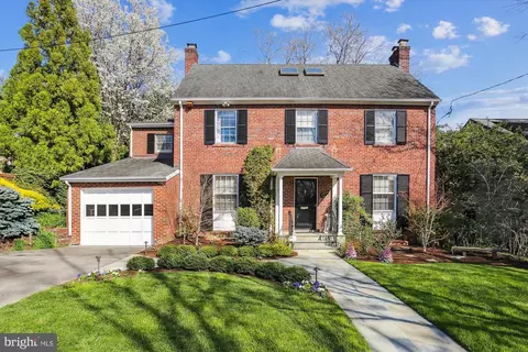 7511 Exeter Rd, Bethesda, MD 20814