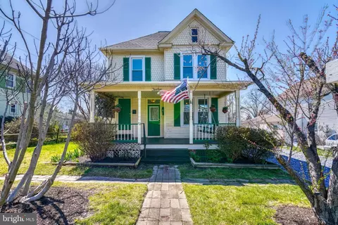 12 George St, Gaithersburg, MD 20877