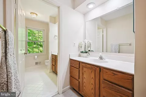 Bath - 2807 Regina Dr, Silver Spring, MD 20906 photo 4 of 5