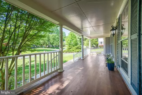 Exterior - 2807 Regina Dr, Silver Spring, MD 20906 photo 5 of 19