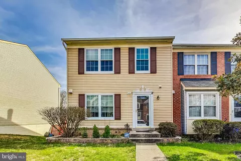 11 Grotto Ct, Germantown, MD 20874
