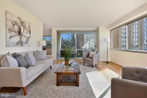 5500 Friendship Blvd #1109N, Chevy Chase, MD 20815