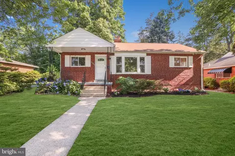 2423 Homestead Dr, Silver Spring, MD 20902