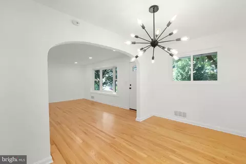 2423 Homestead Dr, Silver Spring, MD 20902 photo 7