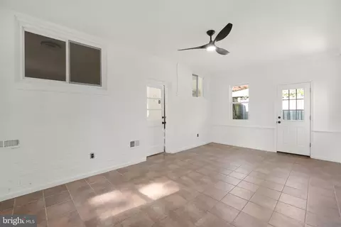 2423 Homestead Dr, Silver Spring, MD 20902 photo 27