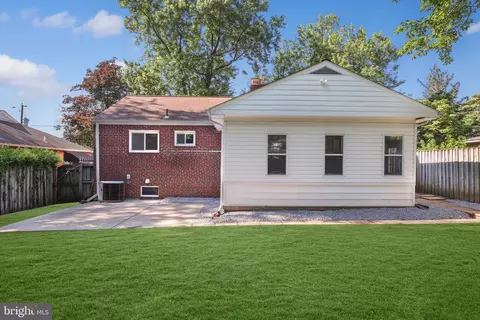 2423 Homestead Dr, Silver Spring, MD 20902 photo 44