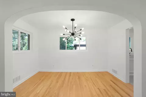 2423 Homestead Dr, Silver Spring, MD 20902 photo 9