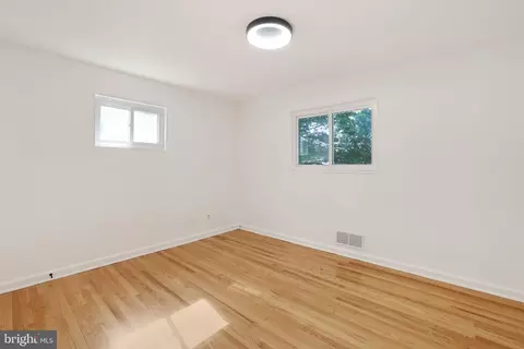 2423 Homestead Dr, Silver Spring, MD 20902 photo 17